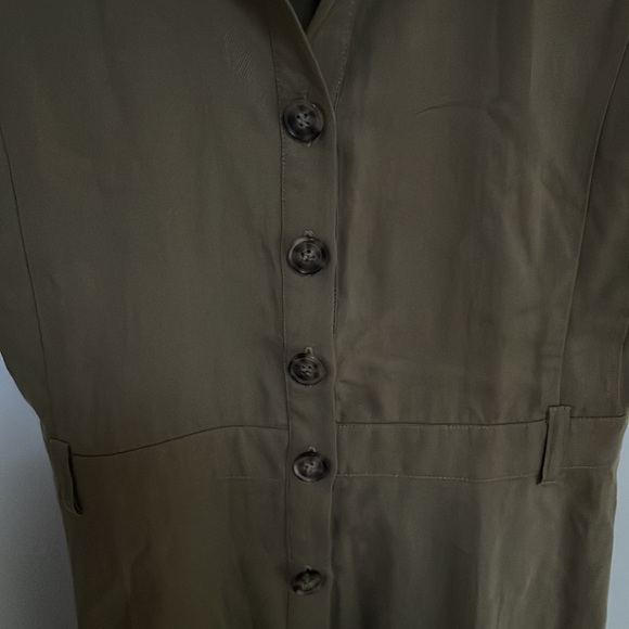 NWT Express button down top - Picture 3 of 4